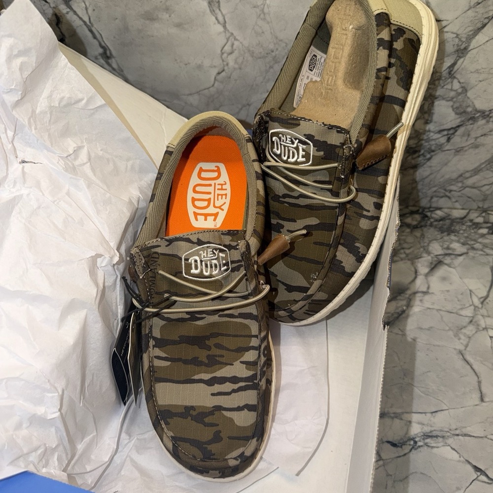 Hey Dude Wally Men's Size 7 Mossy Oak Camo Slip On Shoes NEW